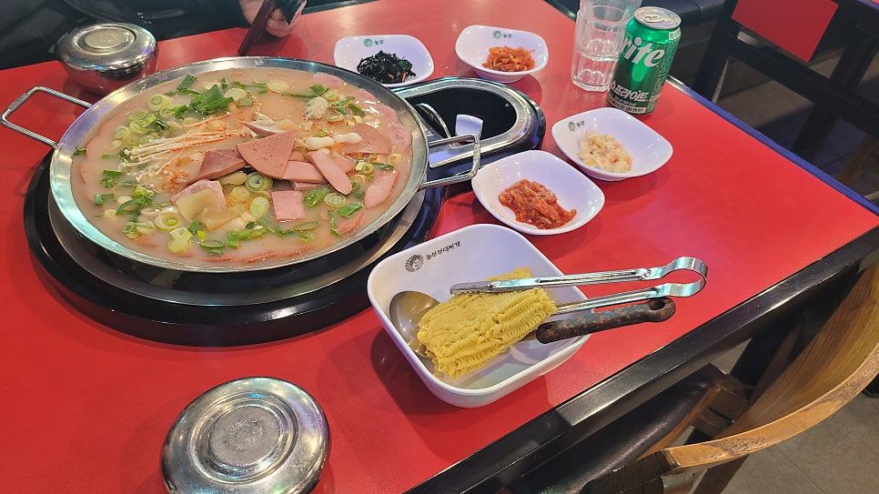 놀부부대찌개 광명역점 사진 3
