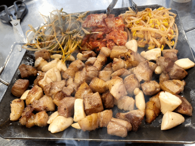  하단고기집 구워주는 평화김해뒷고기하단점 가성비맛집