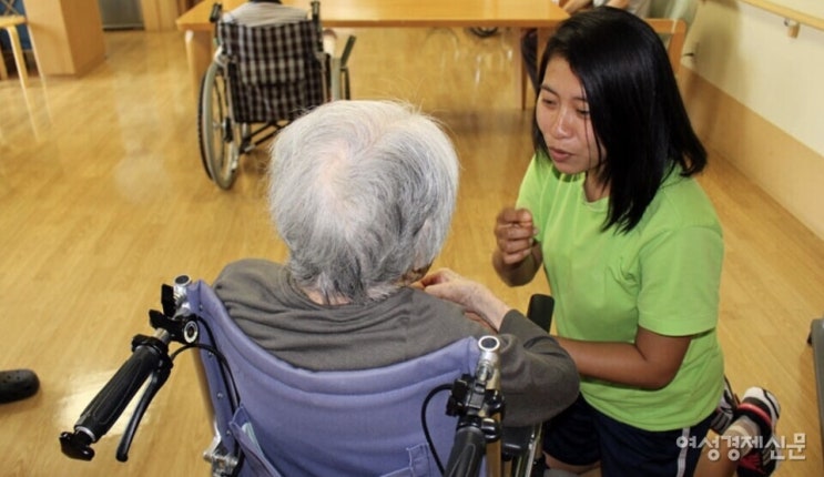 "외국인 요양보호사 익숙한 존재"···日 돌봄 인력 이민자가 해결했다 "외국인 요양보호사 익숙한 존재"···日 돌봄 인력 이민자가 해결했다
