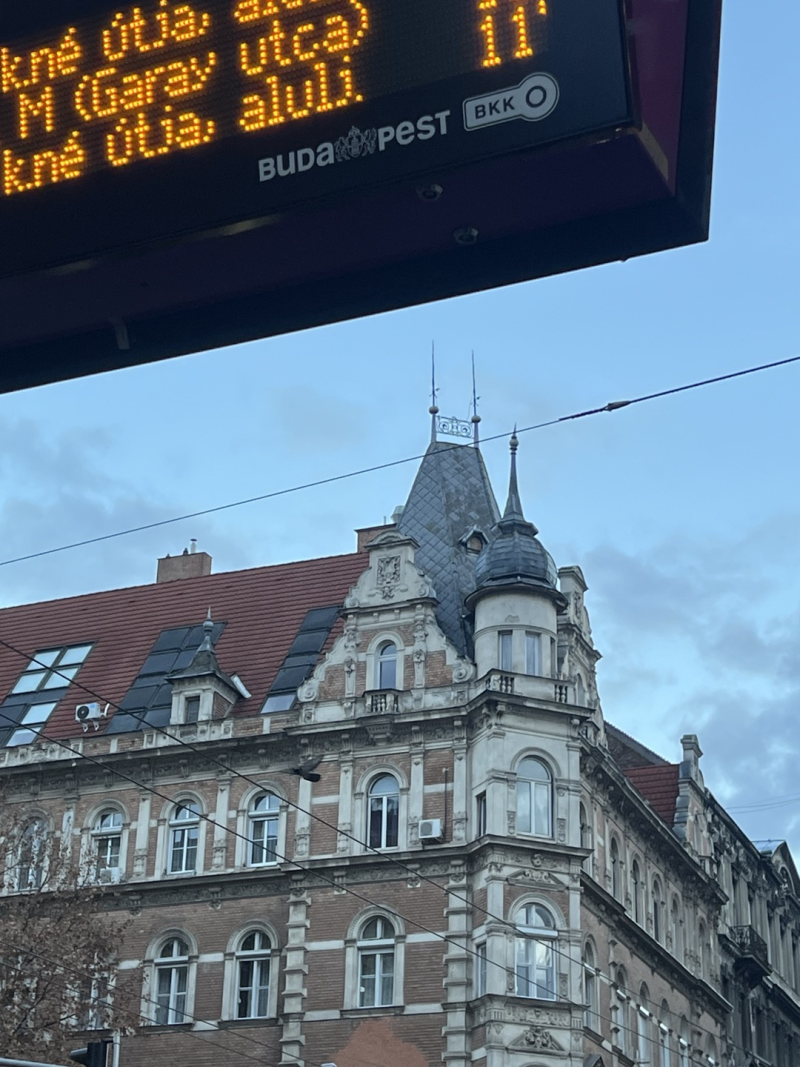 부다페스트 켈레티역에서 비엔나 중앙역으로] 켈레티역 화장실 / 캐리어 보관 + 비엔나 중앙역 코인락커 있어요 : 네이버 블로그