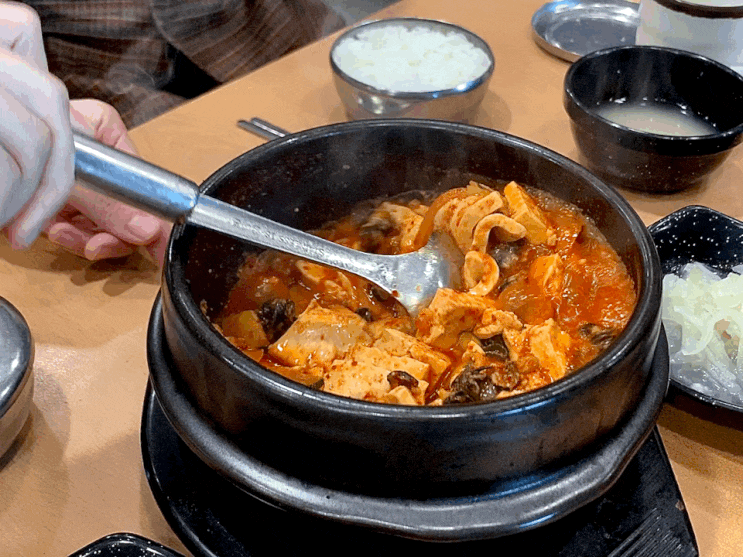  [조림명가] 별 기대 안했는데 먹어보고 눈 튀어나올 뻔한 포항 두부조림 맛집 / 우렁두부조림과 고등어조림