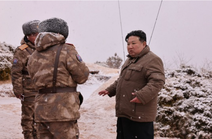 지도” / <b>한동훈</b> <b>취임 한 달</b> "난 국민에게 평가 받는 사람...더... 