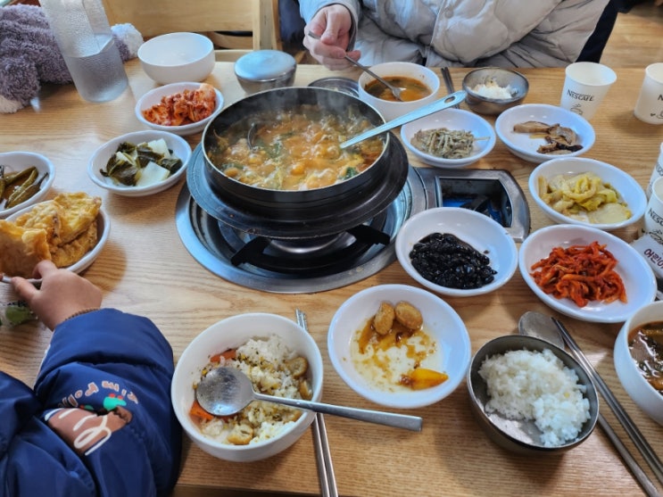  여수 시립공원묘지 인근 봉두식당, 민물고기매운탕