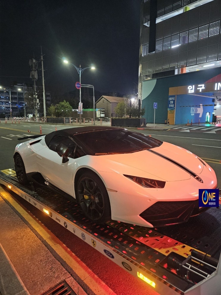  람보르기니 우라칸 부산 김해 창원 마산 양산 슈퍼카전문탁송업체 단독캐리어탁송 어부바탁송 전국캐리어탁송. [제이원캐리어]