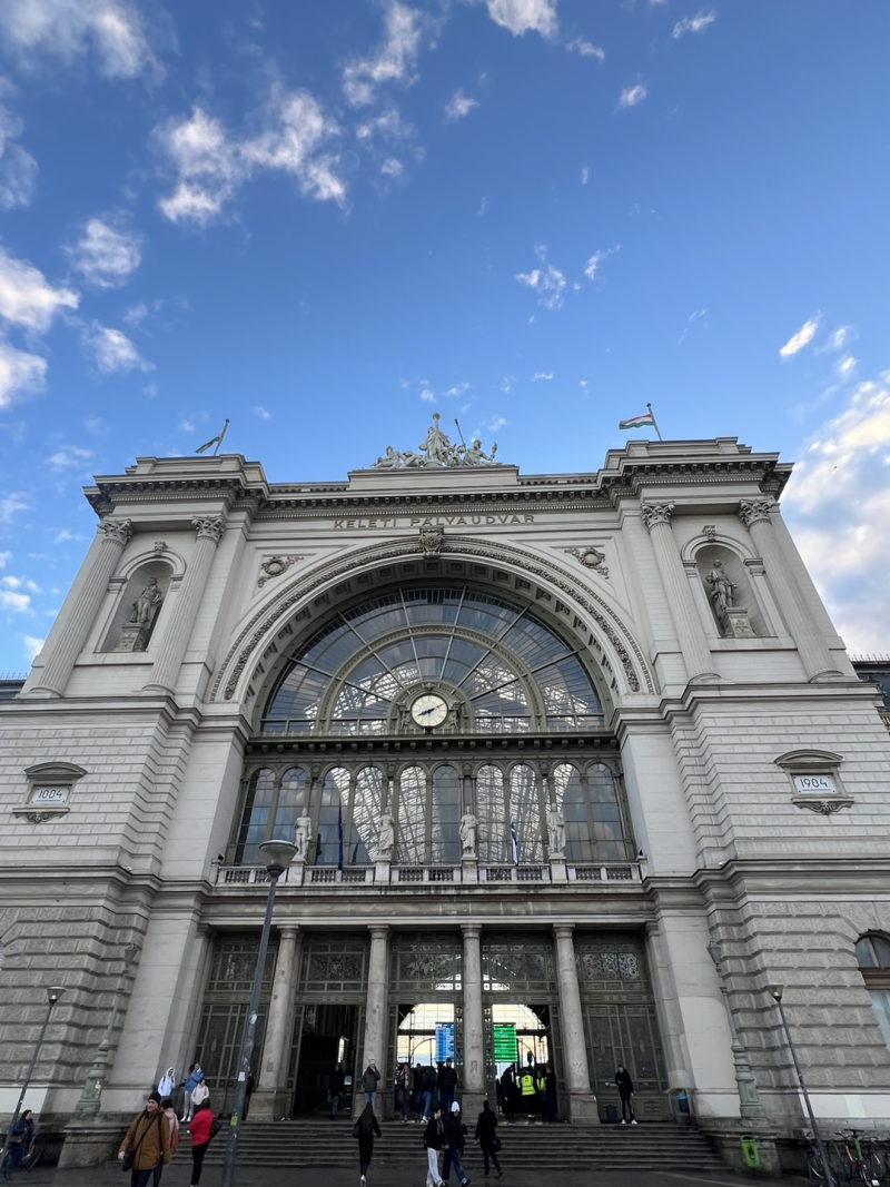 부다페스트 켈레티역에서 비엔나 중앙역으로] 켈레티역 화장실 / 캐리어 보관 + 비엔나 중앙역 코인락커 있어요 : 네이버 블로그
