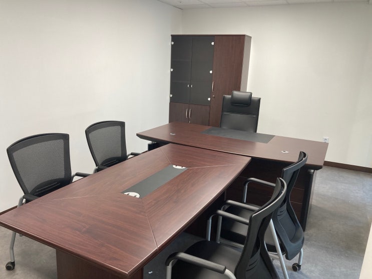  Executive Office 중역용 책상 _ 회의용 테이블 _ 장식장 _WN