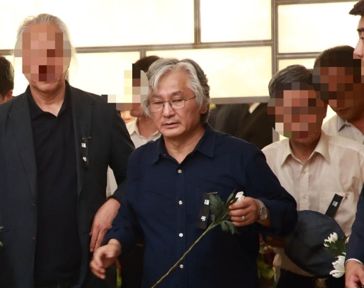 <b>박원순</b> 성폭력 피해자 신원을 <b>공개</b>한 김민웅 전 <b>교수</b>, 항소심서... 