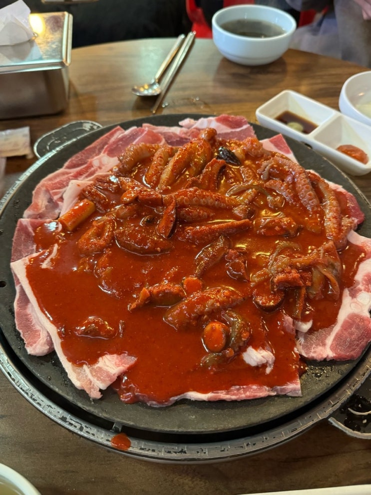  [연남]교동집: 홍대입구 오동통 매운 쭈꾸미 삼겹살 맛집 쭈삼추천