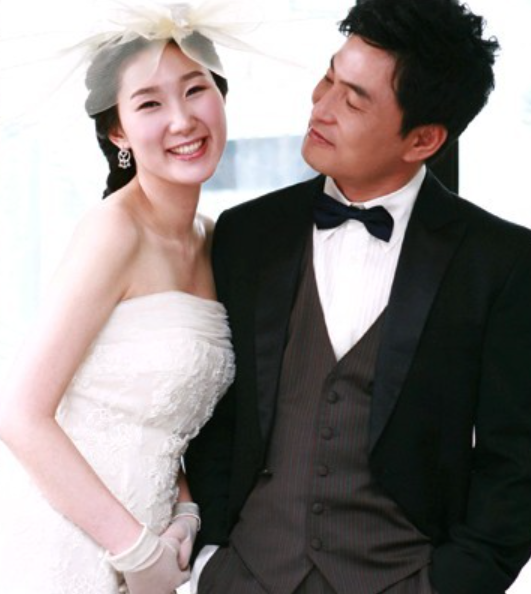 재혼 이한위의 <b>19살연하 아내</b>와 러브스토리 결혼, 프로필 이혼