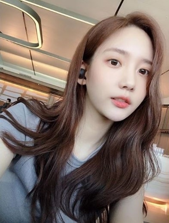 한서희, 남자 배우와 카톡 공개...논란되자 "자작이야"→돌연 SNS 비공개 전 한서희, 남자 배우와 카톡 공개...논란되자 "자작이야"→돌연 SNS 비공개 전