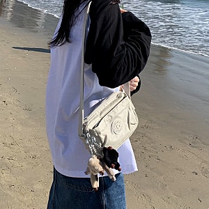 키플링 kipling 아바누 크로스백 여성가방추천, 레트로 스트릿패션 데일리룩