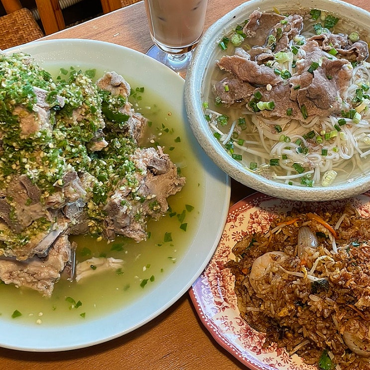  진해 맛집 이국적 분위기 찐 태국음식:방콕산장
