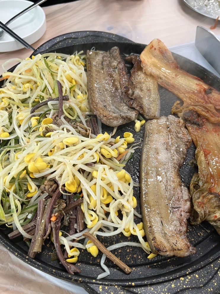  [홍천 볏짚삼겹살] '먹골촌 가든' 홍천 비발디파크 삼겹살 근처 맛집