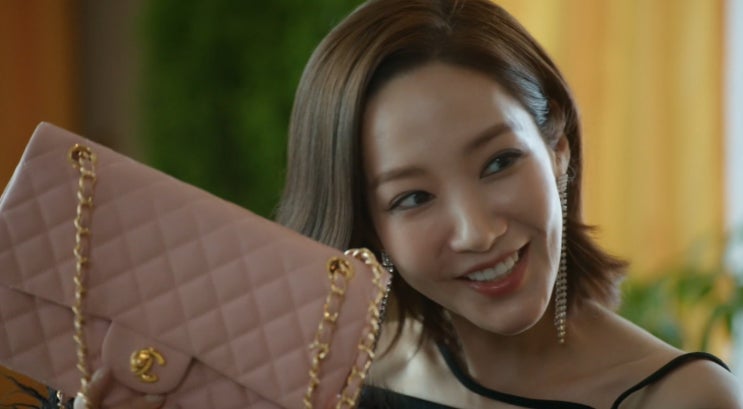 흑화 박민영 내남편과결혼해줘 반지 목 귀걸이 브랜드 샤넬 핑크 가방 및 오땅티크 상견례룩