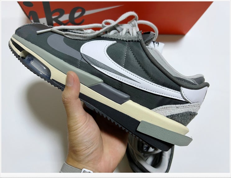 나이키 x 사카이 줌 코르테즈 SP 아이언 그레이 275 사이즈 실물 착샷 후기 귀여운 코르테즈 나이키 x 사카이 줌 코르테즈 SP 아이언 그레이 275 사이즈 실물 착샷 후기 귀여운 코르테즈