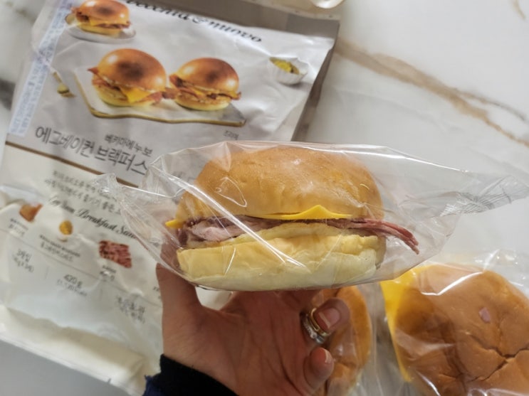  아침 간편식 냉동 베키아에누보 에그베이컨 블랙퍼스트 샌드위치