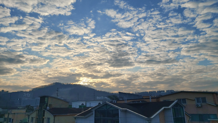  구름, 위인전