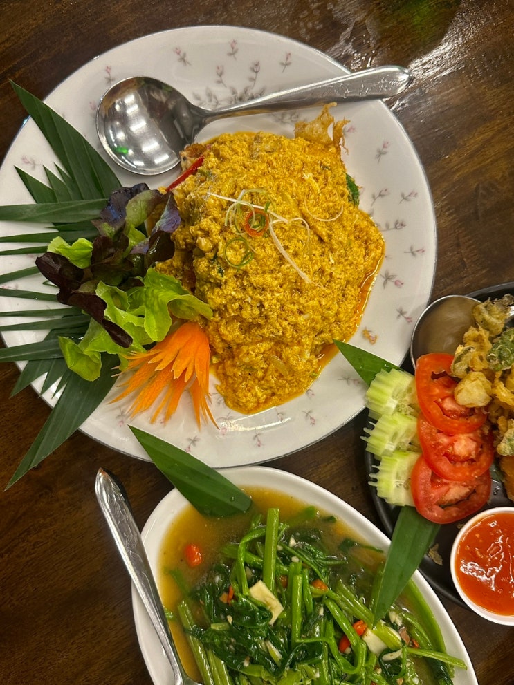 [치앙마이 여행] 푸팟퐁커리가 유명한 치앙마이 맛집 셰프 덴 씨푸드