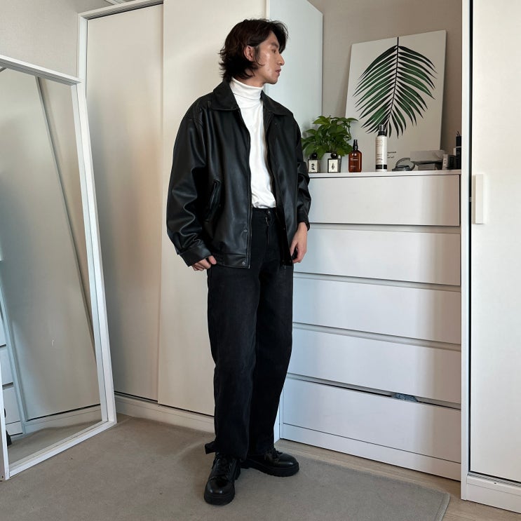  남자 트러커 비건레더 가죽자켓 터틀넥 더비슈즈 데일리룩 15도 16도 옷차림 OOTD