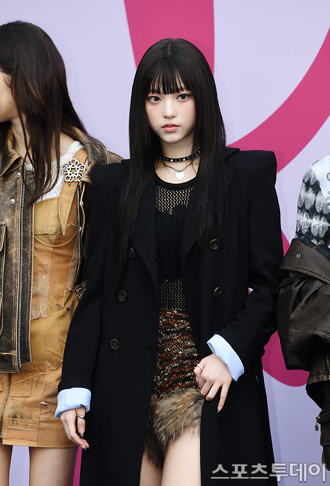 뉴진스 2024 F/W <b>서울패션위크 포토월</b> (스압)