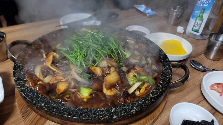 경북 상주시 만산동 돌판에 나오는 돌짜장 공아춘 수타 왕 손짜장 내돈 내산 후기 경북 상주시 만산동 돌판에 나오는 돌짜장 공아춘 수타 왕 손짜장 내돈 내산 후기