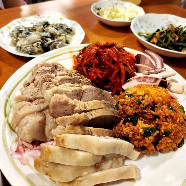  교대역 회식장소 추천 굴보쌈맛집 서리풀식당