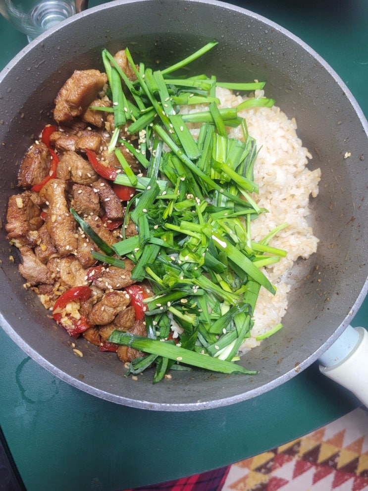 주간음식 샌드위치 무생채 달래장 비빔밥 목살 밥상 찌개 주간음식 샌드위치 무생채 달래장 비빔밥 목살 밥상 찌개