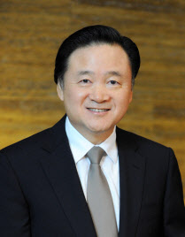 <b>SPC</b> <b>허영인</b> 회장 1심 <b>무죄</b>, 검찰에 KO승