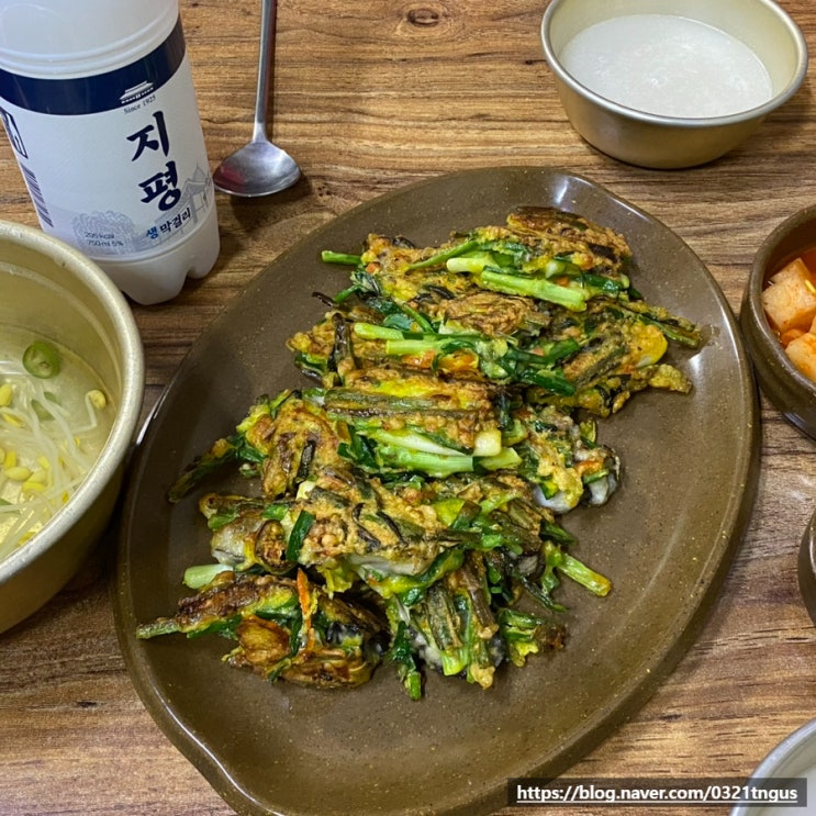 [권선동맛집] 동네에서 유명한 모둠전, 굴전 맛집- '빈대떡신사'