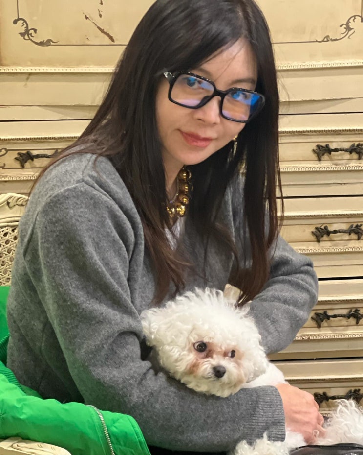 60대 황신혜가 착용한 샤넬안경테 여자 연예인 명품 안경 브랜드 추천 60대 황신혜가 착용한 샤넬안경테 여자 연예인 명품 안경 브랜드 추천