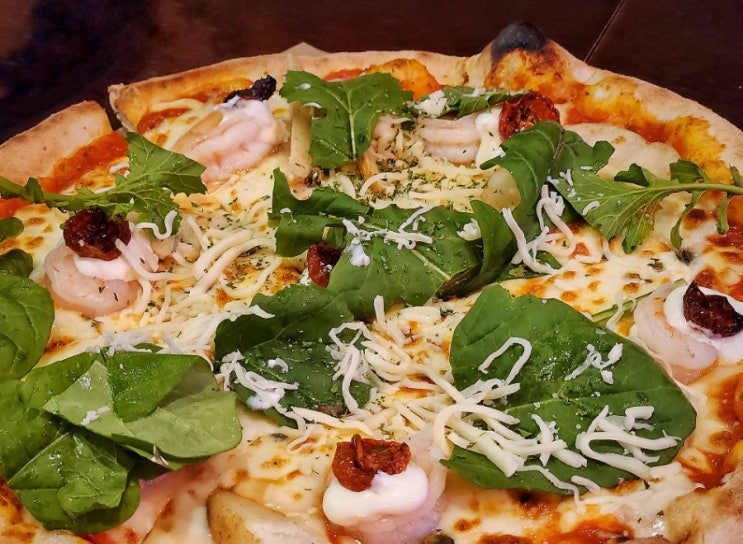 [신용산역 맛집] 로리스피자 (Lorris Pizza), 쫀득한 도우에 치즈가 듬뿍! 용산 화덕피자 전문점 (용산 피자 맛집, 용산역 파스타, 용산 수제맥주)