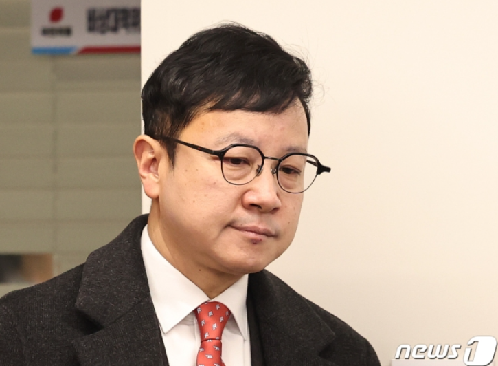 민주 <b>선거제</b> 당론 결정 권한 <b>이재명</b>에게 위임 국힘 "직무유기 더... 