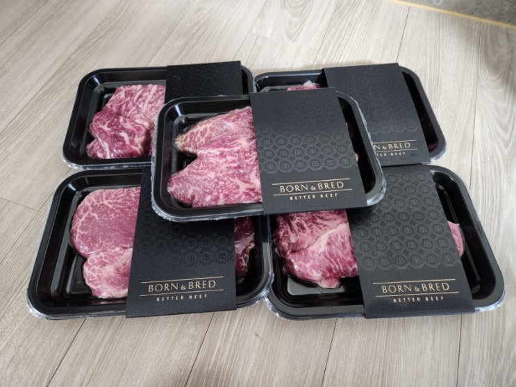 추석,설날 명절 한우선물(본앤브레드 한우 1++(9)등급 선물세트 블랙 1kg) 추석,설날 명절 한우선물(본앤브레드 한우 1++(9)등급 선물세트 블랙 1kg)