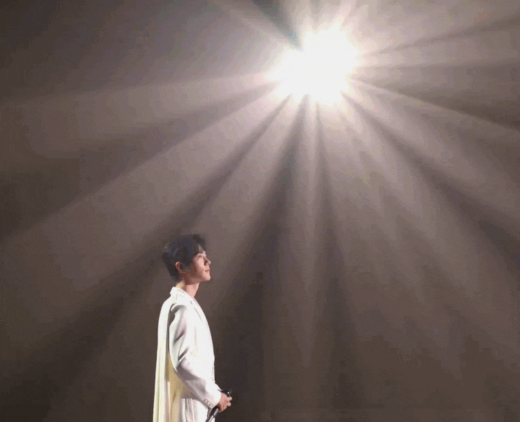  240203-1 :: 샤오잔의 무대를 기다리며