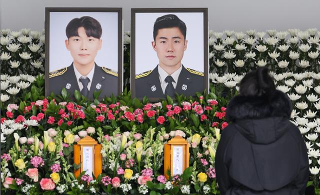 문경 화재 <b>순직</b> 두 영웅 <b>영결식</b>… 국립대전현충원에 안장... 