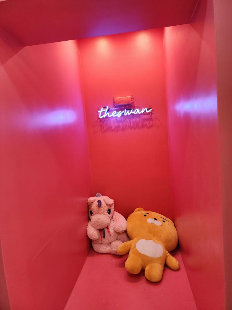  부산 시청 퍼포먼스미술 _ 더스완 시청점