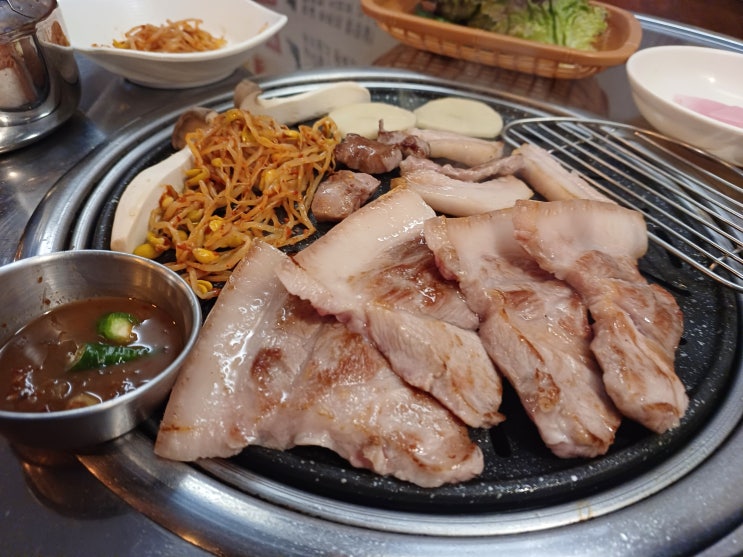  부산 동구 가성비 돼지 뒷고기 맛집 용이네뒷고기