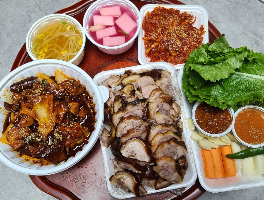 장수왕족발 논산점 사진 1