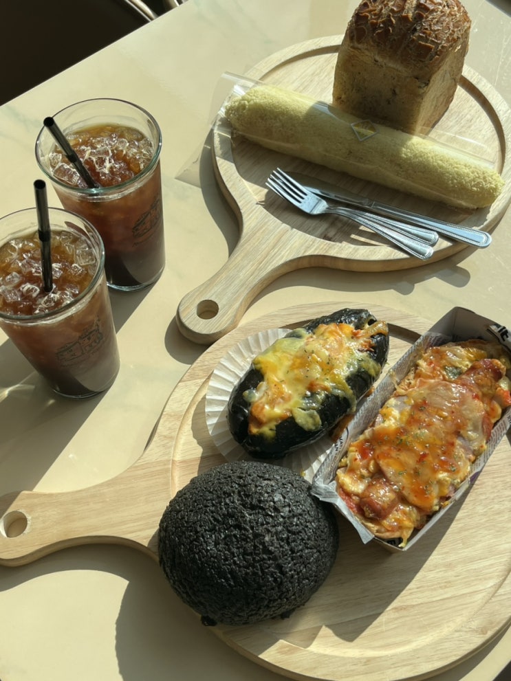 전주효자동빵집 메종드쁘띠푸르 카페로 빵순이 집합 전주효자동빵집 메종드쁘띠푸르 카페로 빵순이 집합