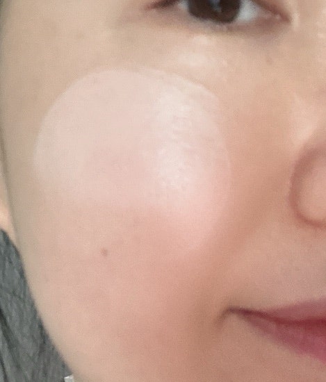 롬앤 베어 워터 쿠션 01 포슬린 17 컬러 발색해봤습니다.헤라 17호와 컬러비교도…:)