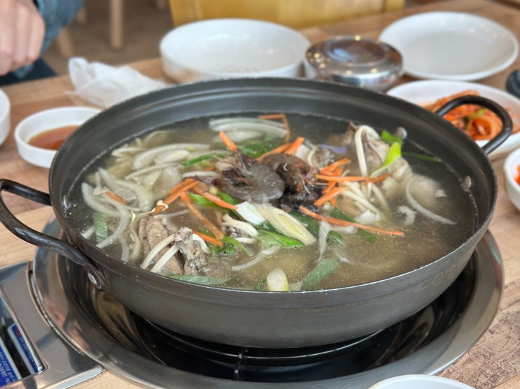  의왕 왕송호수맛집 능이야 의왕본점 닭칼국수