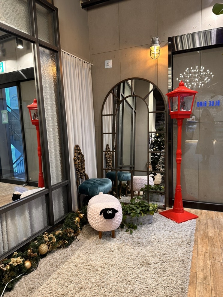  [의왕] 백운호수 대형카페 블루버드 백운호수점 분위기, 커피 및 브런치 리뷰