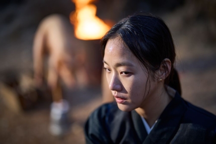 '뉴스룸' 최민식, <b>김고은</b> '<b>파묘</b>'서 연기 극찬 "눈에 <b>흰자</b>가... 