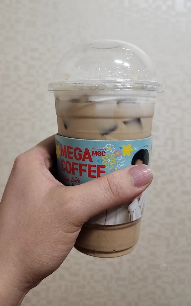  메가커피 카푸치노 칼로리정보 마셔본 후기