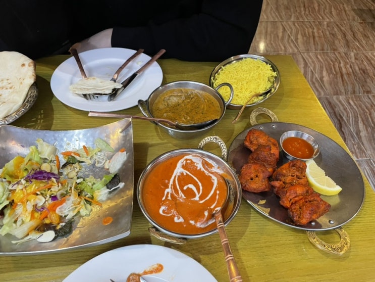  신촌역 맛집 데이트 머노까머나 신촌점 인도커리 메뉴 추천 !