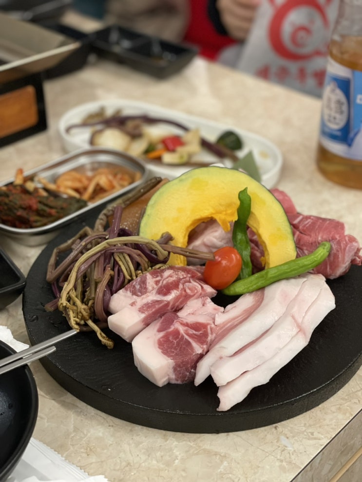  [홍대맛집] 홍대 먹자골목에 위치한 <제주특별집> 하이볼은 2900원이래~! | 서교동 맛집 고기집, 제주 청귤 막국수 맛집, 홍대맛집