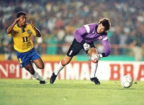 호마리우 vs <b>우루과이</b> (1993, <b>월드컵</b> 예선 홈)