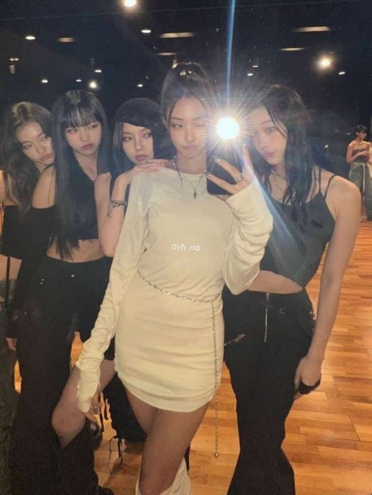 엘라그로스 문서윤 베일리석 테디 <b>걸그룹 데뷔</b>하나 진실 여부는