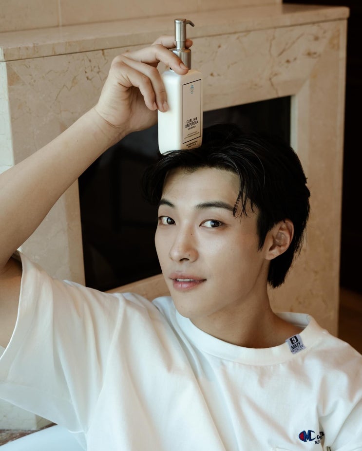 우도환 미하라야스히로 챔피온 반팔티 정보! 남자 반팔 코디 따라해보기 우도환 미하라야스히로 챔피온 반팔티 정보! 남자 반팔 코디 따라해보기