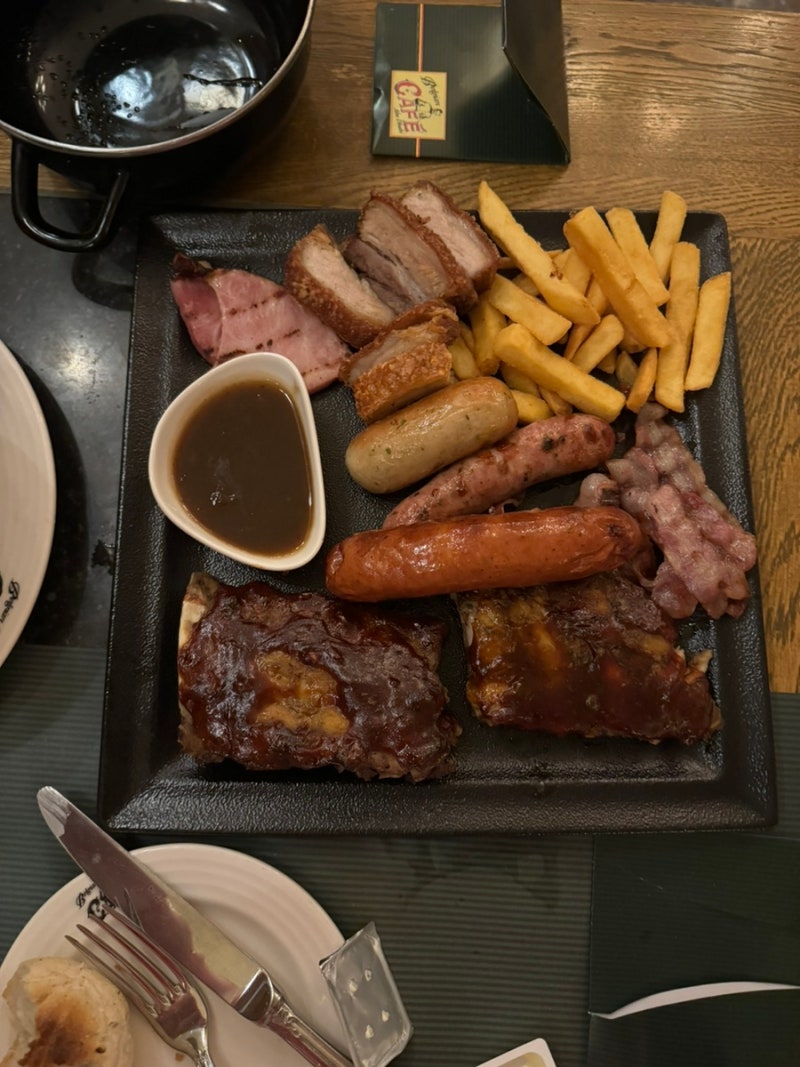 아부다비 맛집 인터콘티넨탈 호텔 벨지안 카페 레스토랑 맥주 부르는 곳 : 네이버 블로그